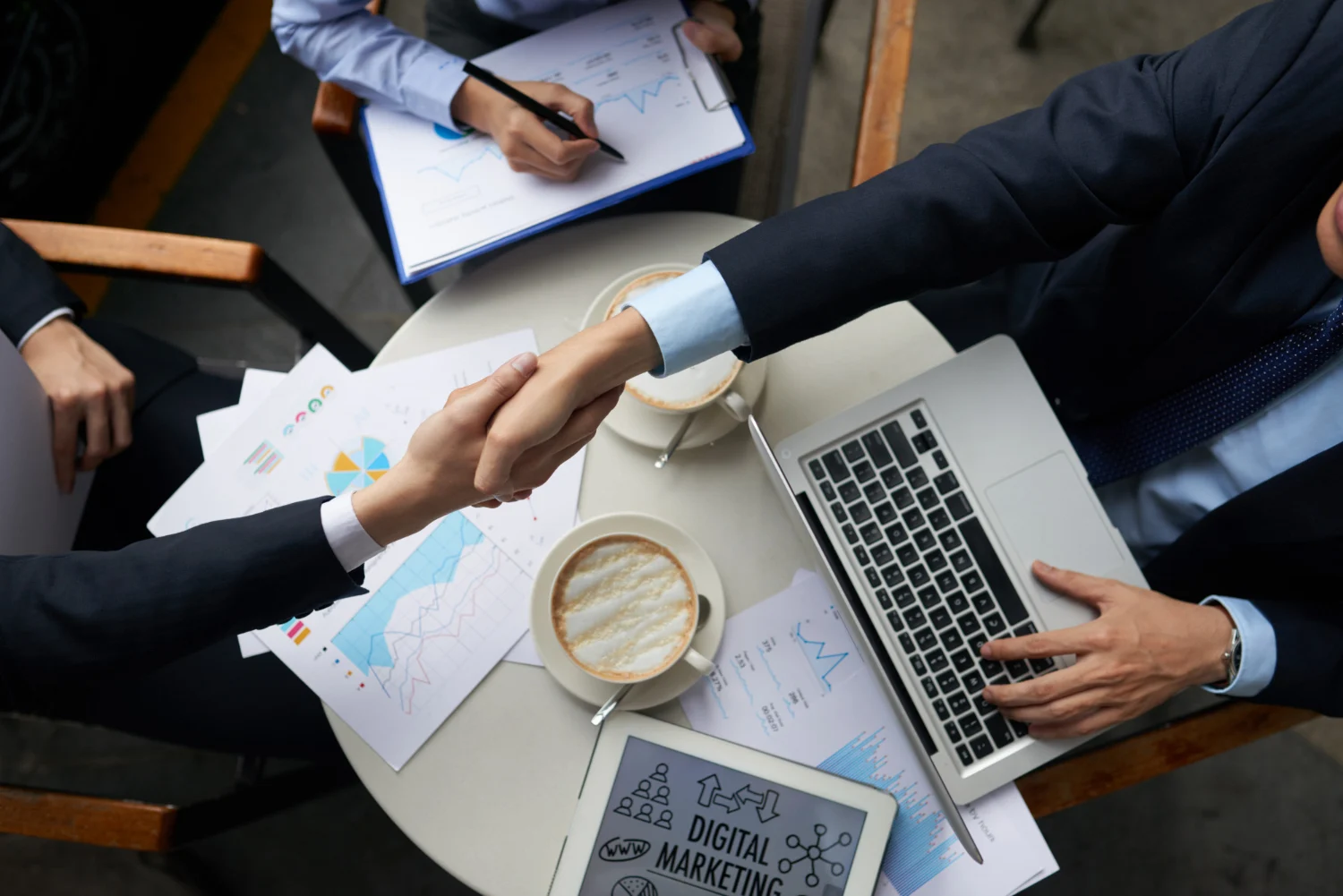 What Is B2B Meaning And How Business To Business Commerce Works